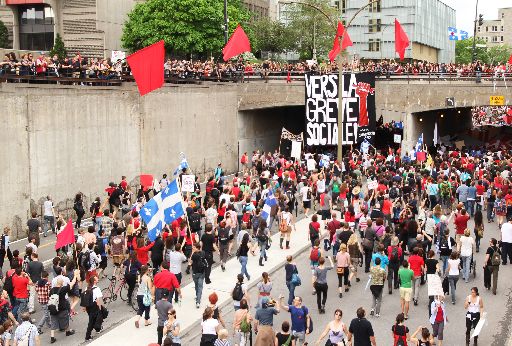 À qui la rue ? Littérature et mouvements sociaux (Revue Postures, n° 35)