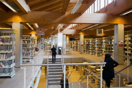 Entrer dans la bibliothèque