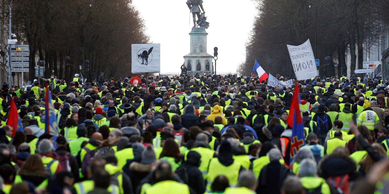The 21st-Century Social Novel in French