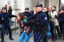 Arrestations et violences policières: Strasbourg, Paris, Lille