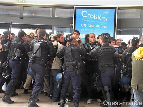 De Brest à Strasbourg: situation tendue dans les universités françaises (28/08/09)