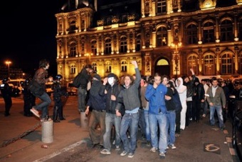 Occupation de l'hôtel de ville (Paris - 01 mai 2009 - convergence des luttes)