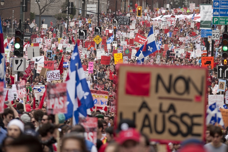 Québec: le gouvernement Charest veut restreindre le droit de manifester pour casser le mouvement étudiant (màj 21/05/12)