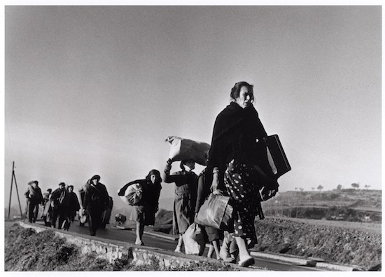 <em>Displaced Objects</em> / Non-lieux de l'exil